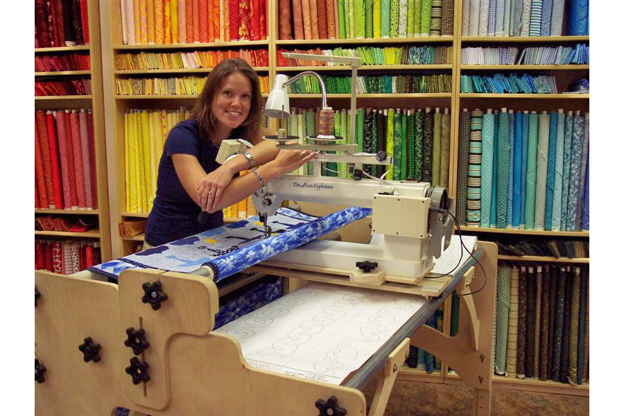 Tin Lizzie 18 Long Arm Quilting Machine w/ Stitch Regulator & Frame