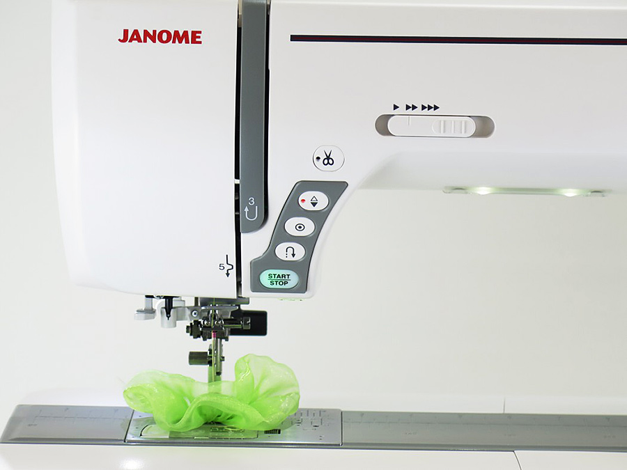 Janome Horizon 8900QCP Sewing Machine