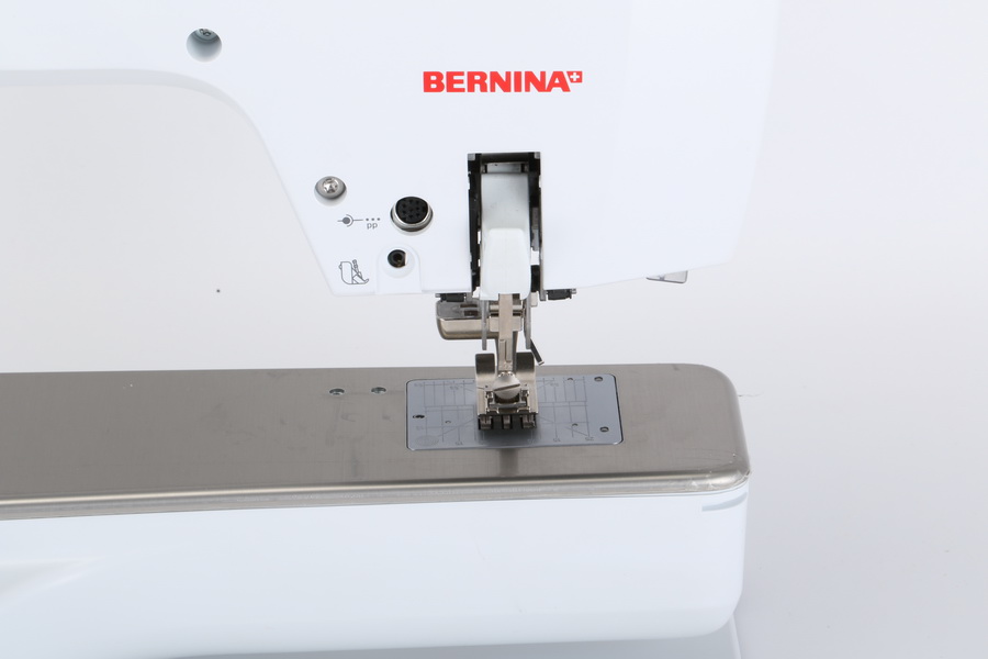 Bernina Sewing & Embroidery Machine | Bernina 780