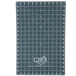 Quilters Select 12 inch x 18 inch Dual Side Cutting Mat