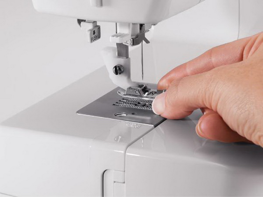 Singer 3221 Simple Sewing Machine