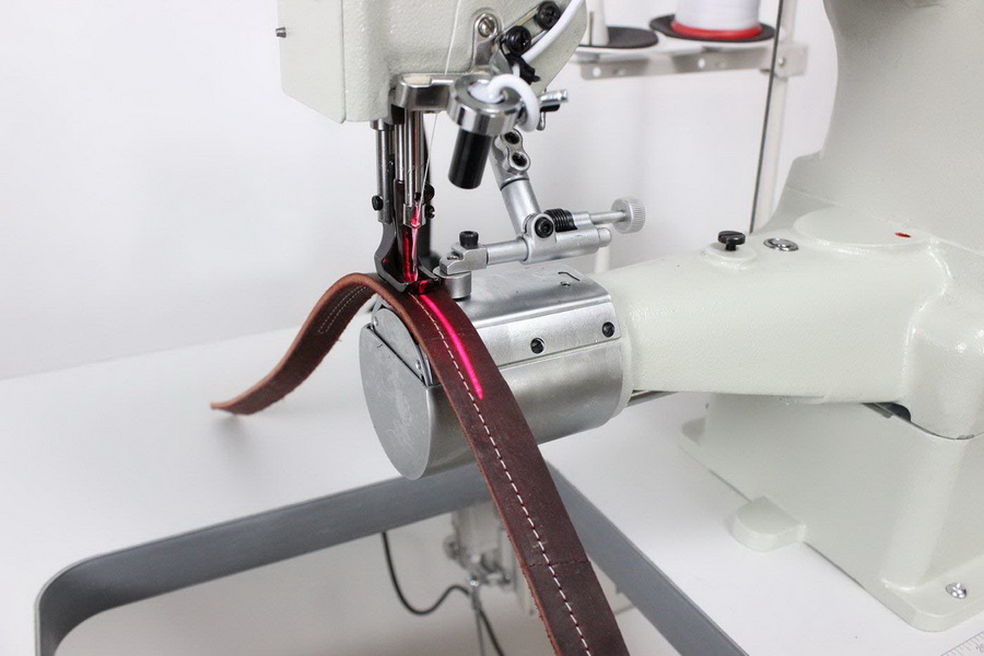 Techsew 2700 Pro Cylinder Compound Feed Industrial Sewing Machine with