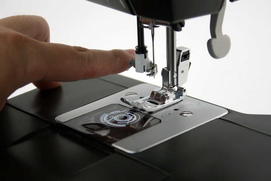 Toyota J34 Super Jeans Sewing Machine